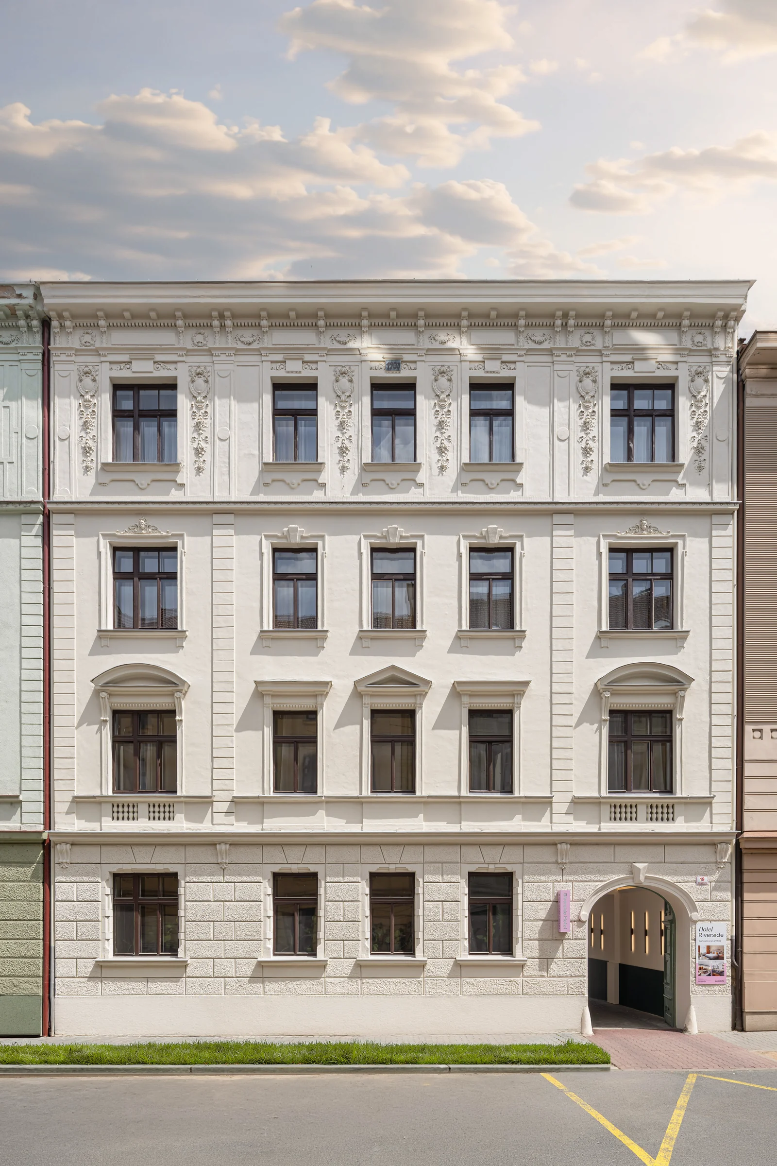 Městský dům Hotelu Riverside na Zahradnické ulici